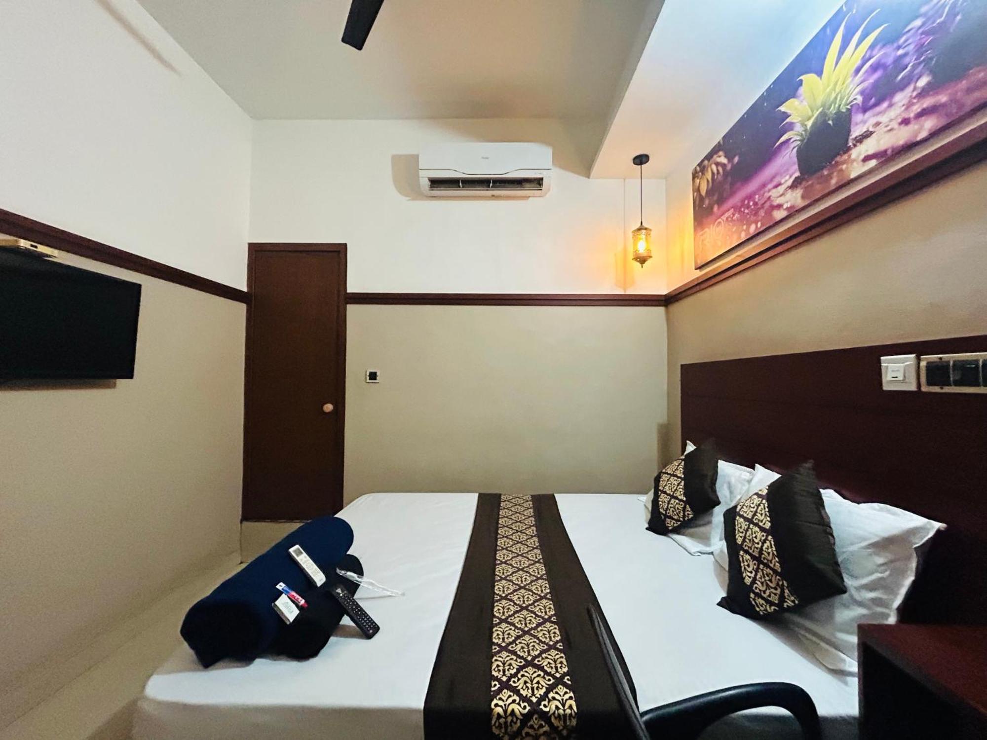 Rio Rooms Medical College Kozhikode Exterior photo