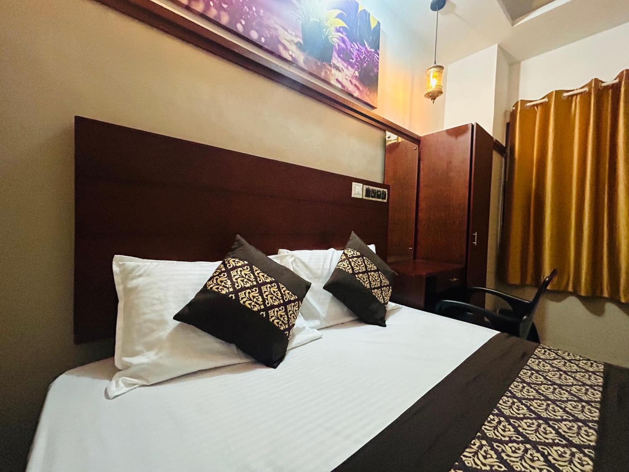 Rio Rooms Medical College Kozhikode Exterior photo